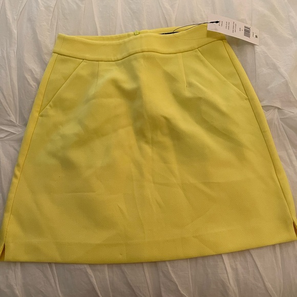 French connection Adisa skirt very cute on. Can be dressed up or down. - Picture 3 of 3